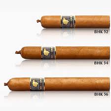 cuban-cigars-cabo-cigar-roller-4